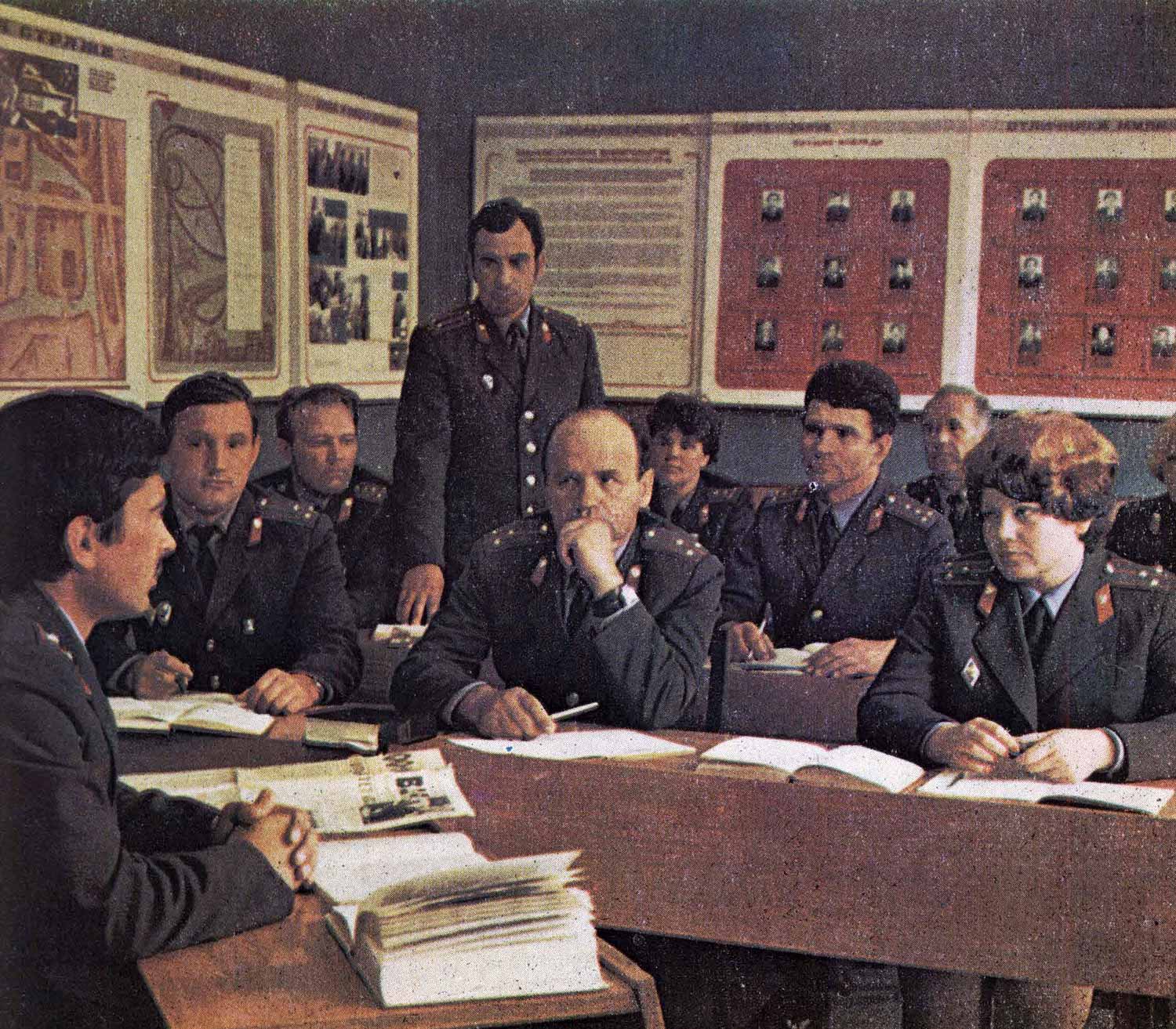 pretich.com/25/soviet-milicia-1983-pretich-ru-22-05-2025-0002.jpg