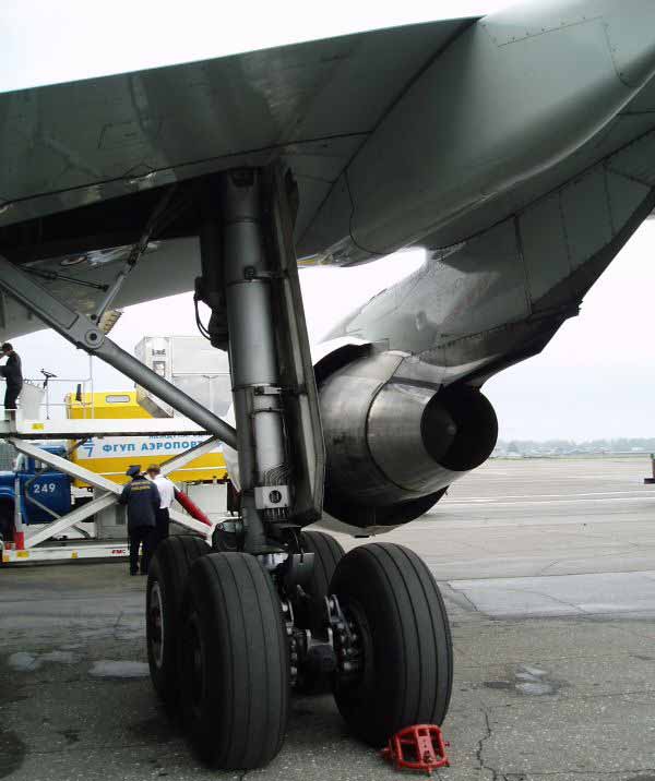 стойки шасси Airbus A310-300 стойки шасси Airbus A310-300