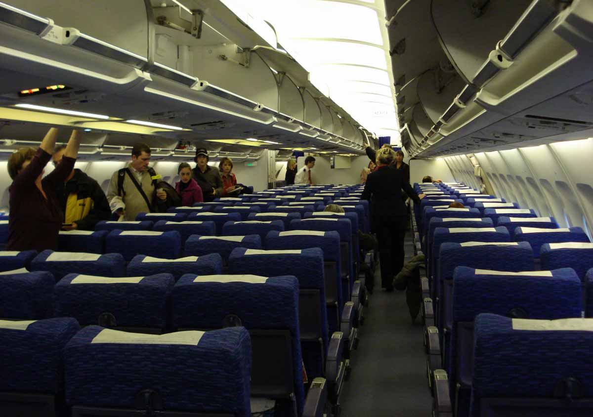салон аэробуса Airbus A310-300 салон аэробуса Airbus A310-300