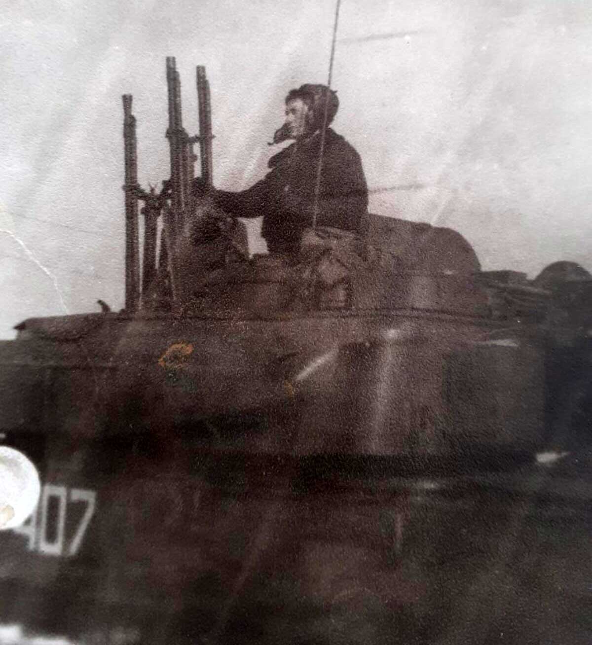 Армейская фотография - Шилка ЗСУ-23-4 и член экипажа, Тоцкое Армейская фотография - Шилка ЗСУ-23-4 и член экипажа, Тоцкое